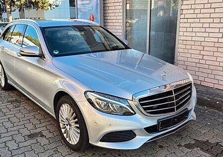 Mercedes-Benz C 220 dT BlueTec / Airmatic/ILS/Kamera/Exclusive