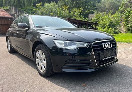 Audi A6 Avant 2.0 TDI / Navi / Xenon