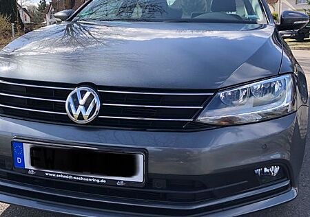 VW Jetta Volkswagen 1.4 TSI 110kW BlueMotion Technology -