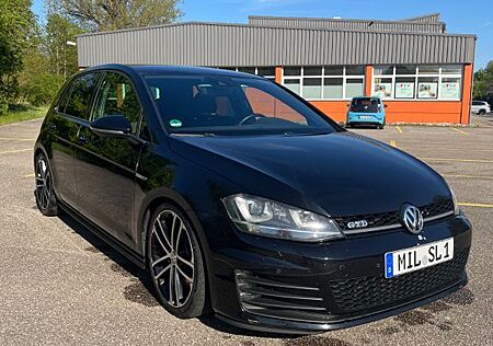 VW Golf Volkswagen 2.0 TDI BMT GTD GTD