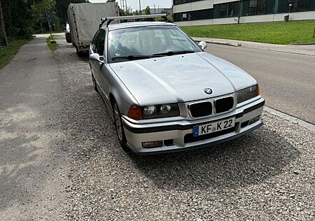 BMW 323ti Compact -