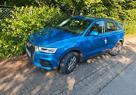 Audi Q3 2.0 TDI S tronic quattro -