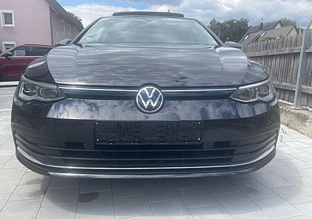 VW Golf Volkswagen VIII Lim. Style eTSI