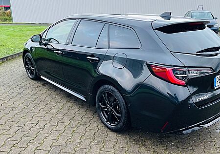 Toyota Corolla 2,0 Hybrid Team Deutsch Touring Spor...