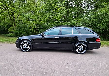 Mercedes-Benz E 320 CDI T Elegance Vollausstattung Ahk Faceli.