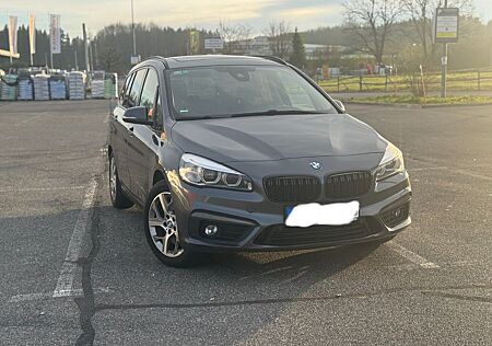 BMW 2er 220 Gran Tourer 220d xDrive Sport Line A Spo...