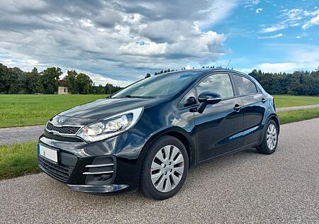 Kia Rio 1.4 CRDi Sehr Gut