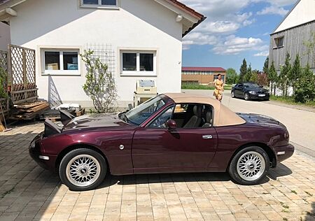 Mazda MX-5 1.6 -