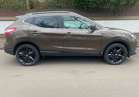 Nissan Qashqai Vollausstattung 1.6 dCi DPF Tekna 130 PS