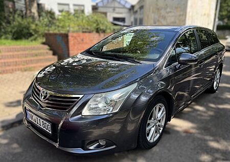 Toyota Avensis Combi Sol 2.2 D-4D Sol