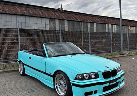 BMW 320i Cabrio