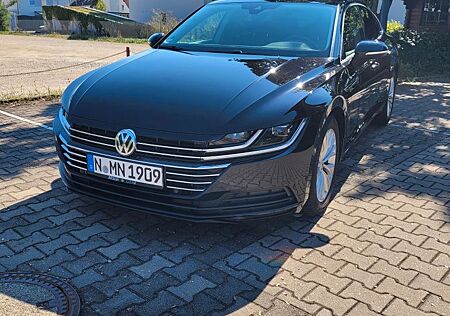 VW Arteon Volkswagen 2.0 TDI SCR DSG -