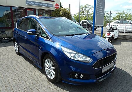 Ford S-Max Titanium