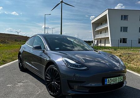Tesla Model 3 Standard-Reichweite Plus - Hinterrad...