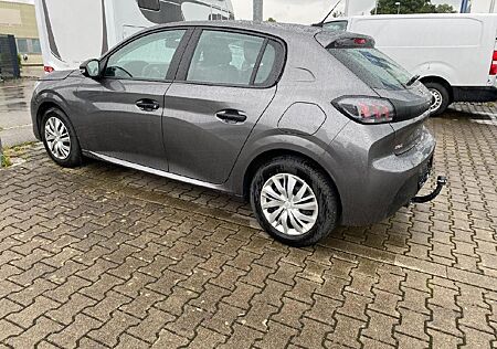 Peugeot 208 Like mit Anhängerkupplung