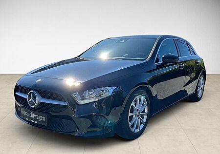 Mercedes-Benz A 180 Kompaktlimousine Pano PDC SHZ SpurH Navi