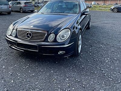 Mercedes-Benz E 500 AVANTGARDE