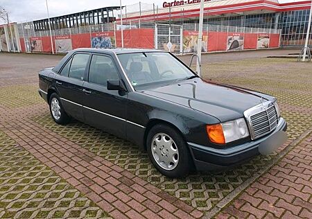Mercedes-Benz E 260 *H-Kennzeichen *Klima *Schiebedach