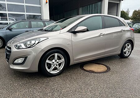 Hyundai i30 1.4 YES! |TÜV 10/26 | 8-fach bereift