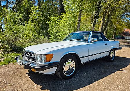 Mercedes-Benz SL 560