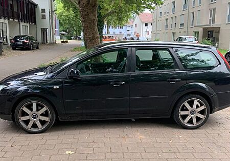 Ford Focus 1,8 Connection Connection