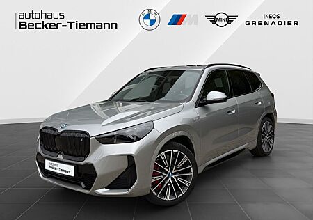 BMW iX1 xDrive30 20" / Pano / Keyless / Lkrd Heizung
