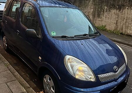 Toyota Yaris Verso