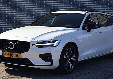 Volvo V60 2.0 B4 Plus Dark | AHK | Adaptieve Tempomat