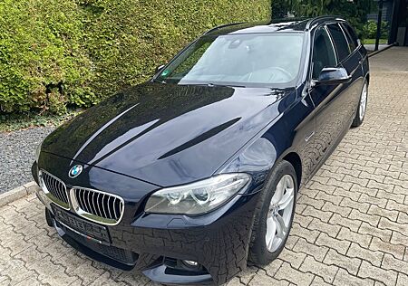 BMW 530d xDrive Touring A Luxury Line Luxury Line