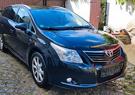 Toyota Avensis Combi Executive 2.2 D-Cat Executive