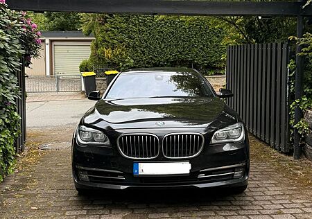 BMW 750d xDrive Softclose, Individual Ausstattung