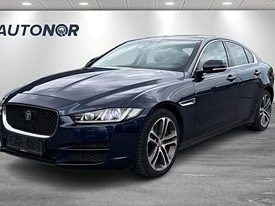Jaguar XE Portfolio 2.0 180PS Aut. *MERIDIAN/SUNROOF*