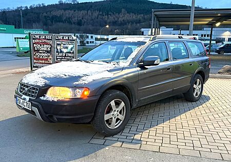 Volvo XC 70 XC70 D5 AWD Leder AHK Klima