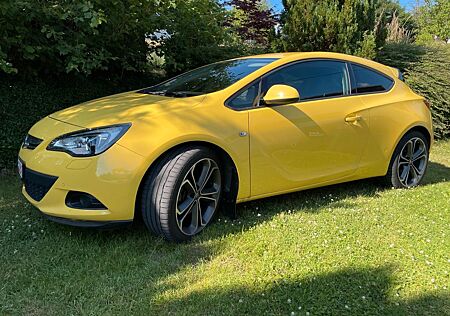 Opel Astra J GTC Edition