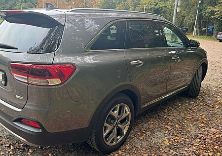 Kia Sorento 2.2 CRDi AWD MASTERPIECE Automatik M...