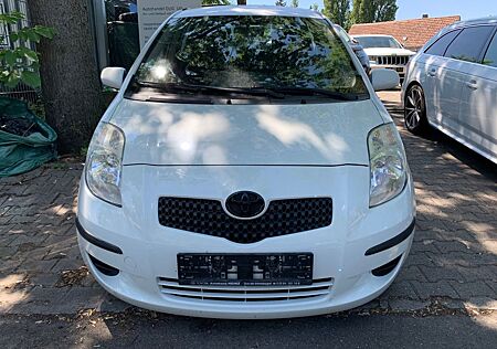 Toyota Yaris Sol 1.4 D Klima Navi Ahk Euro 4