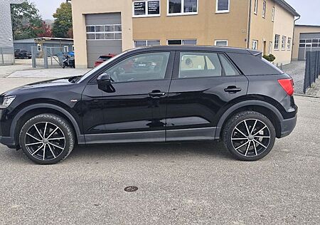 Audi Q2 1.6 TDI/AHK/Klima/SHZ