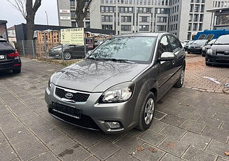 Kia Rio 1.6 CVVT Spirit
