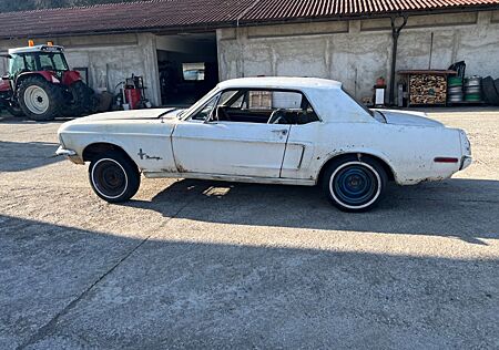 Ford Mustang Coupe V8