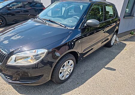 Skoda Fabia Cool Edition*Klima*EFH*ESP*MP3*TÜV-NEU