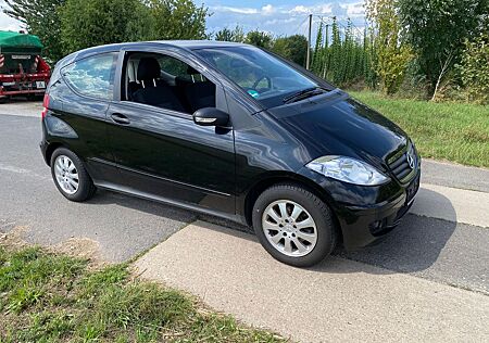 Mercedes-Benz A 150 ELEGANCE Elegance