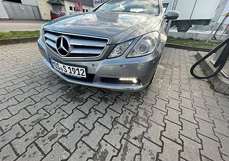 Mercedes-Benz E 350 Coupé CGI BlueEFFICIENCY AVANTG....