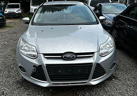 Ford Focus Turnier Trend/SHZ/Klima/AHK/AUX/FrontschHe