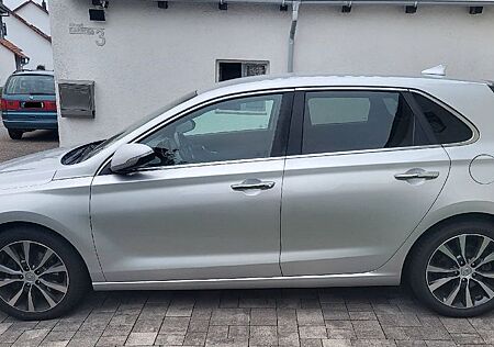 Hyundai i30 1.4 T-GDI Premium DCT Premium