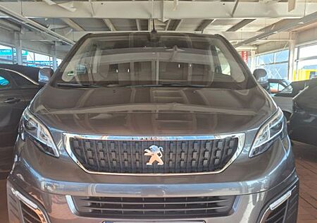 Peugeot Traveller Business VIP L2