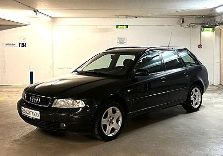 Audi A4 Avant 1.9 TDI *1.Hand* Scheckheft* Alu* TÜV*