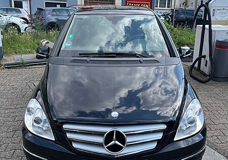 Mercedes-Benz B 200 - Rückfahrkamera , HU 2026 , Automatik