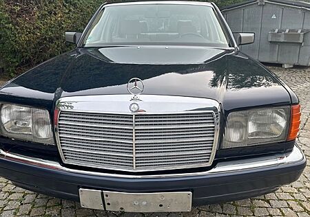 Mercedes-Benz S 300 300 SE. W126