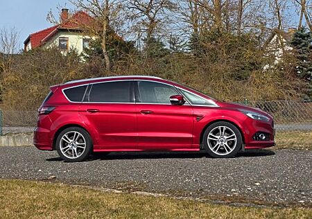 Ford S-Max 2,0 TDCi 132kW Titanium PowerShift Tit...