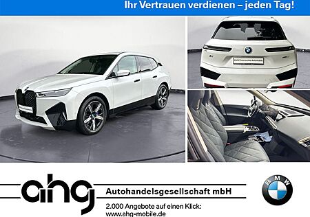 BMW iX xDrive40 Navi Leder ACC AHK Luftfederung PDC